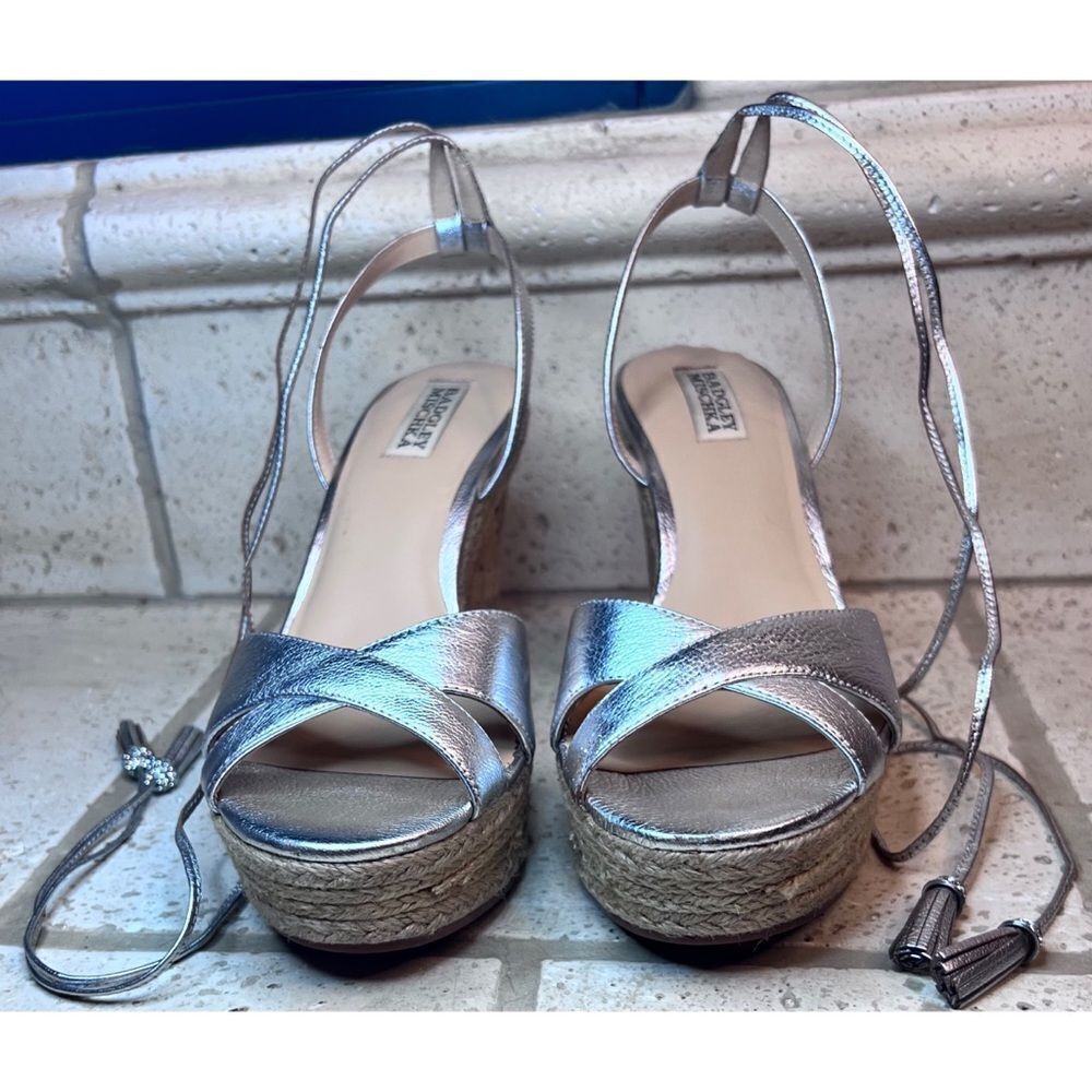 Badgley Mishka Silver Leather Cork Wedge Ankle Tie Diamond Tassel Sandals Sz 8.5